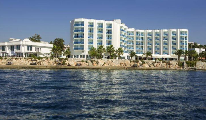 Le Bleu Hotel & Resort 