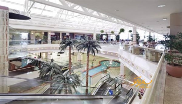 مرکز خرید بزرگ جمیرا پلازا