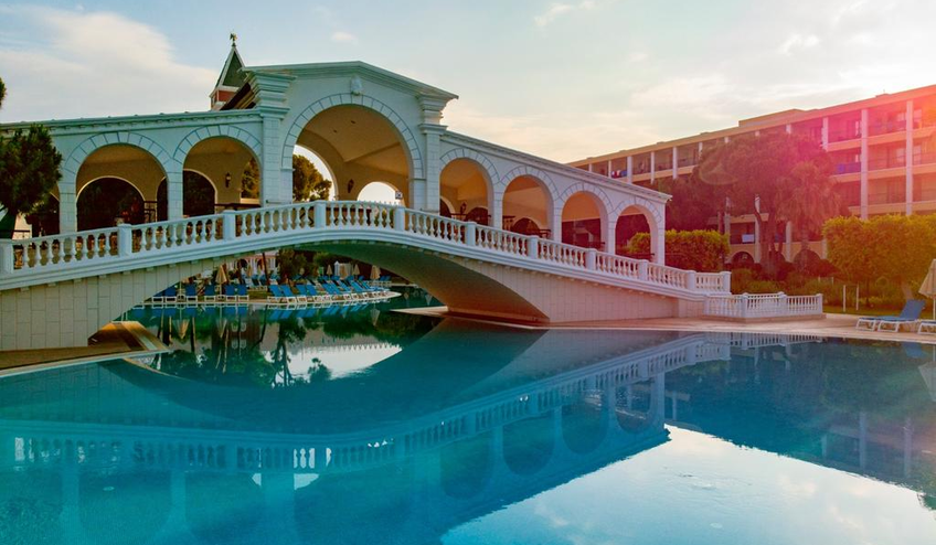 Venezia Palace Deluxe Resort