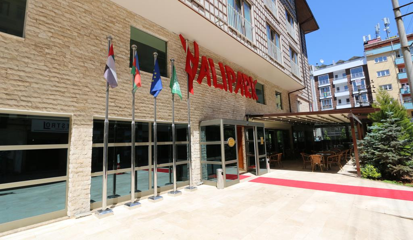 Yali Park Hotel
